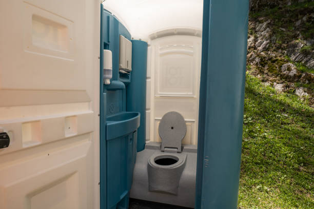 Best Construction site porta potty rental  in Emmetsburg, IA