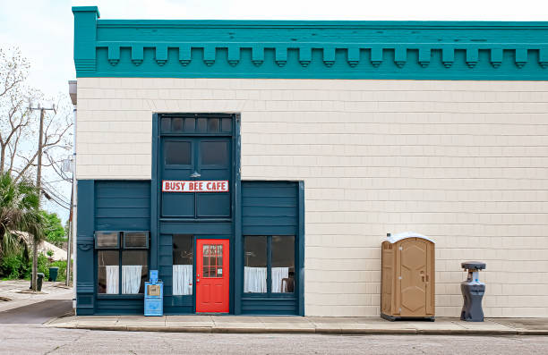 Best Luxury portable toilet rental  in Emmetsburg, IA
